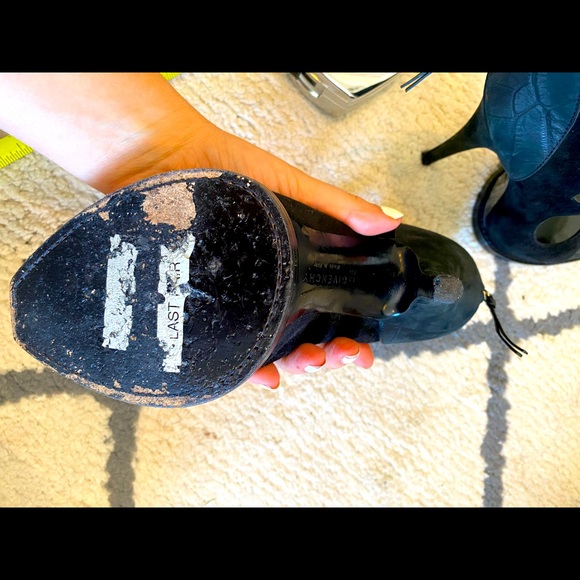 Givenchy Suede and gator effect heels - Picture 3 of 5